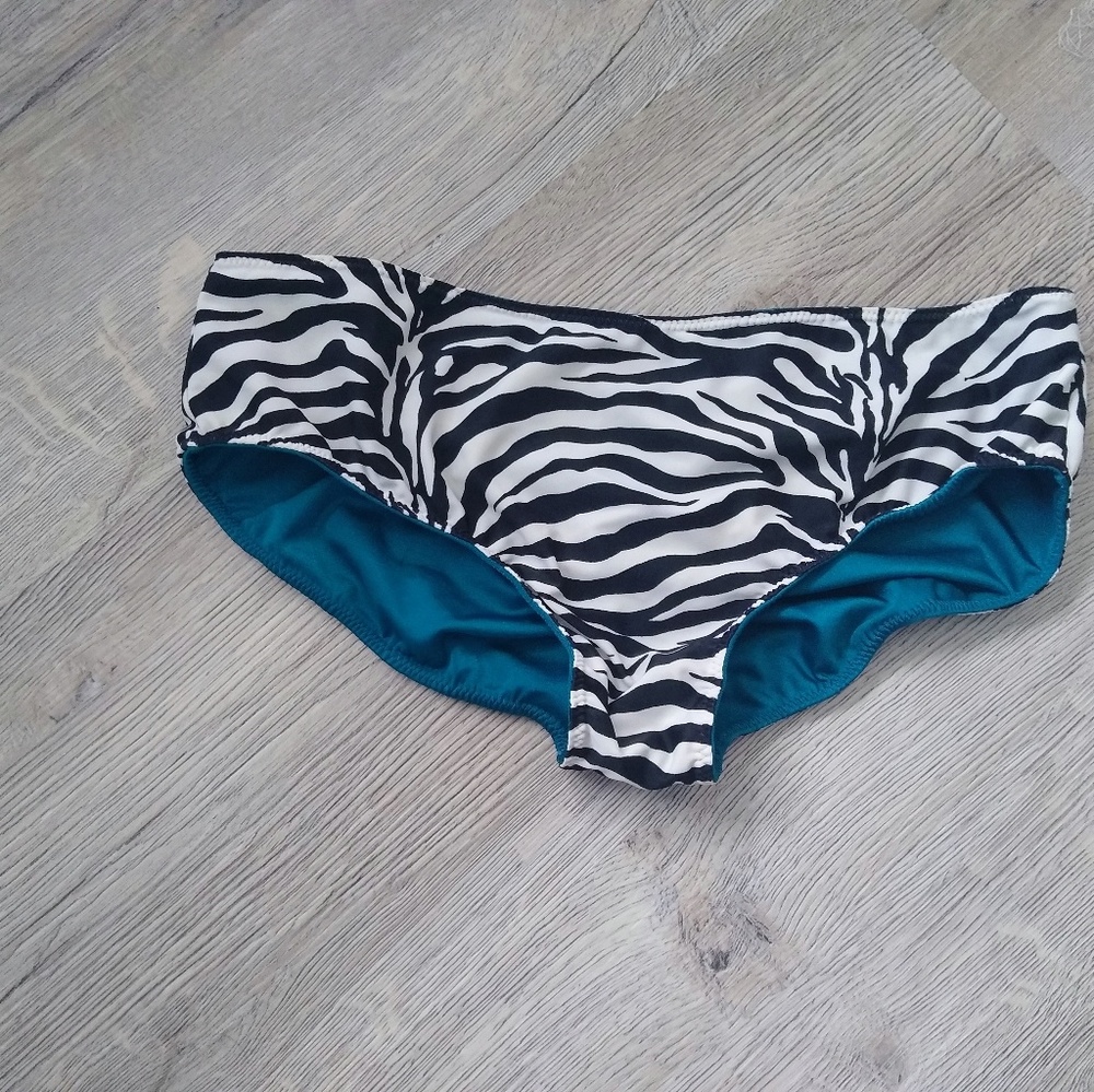 Swim wear